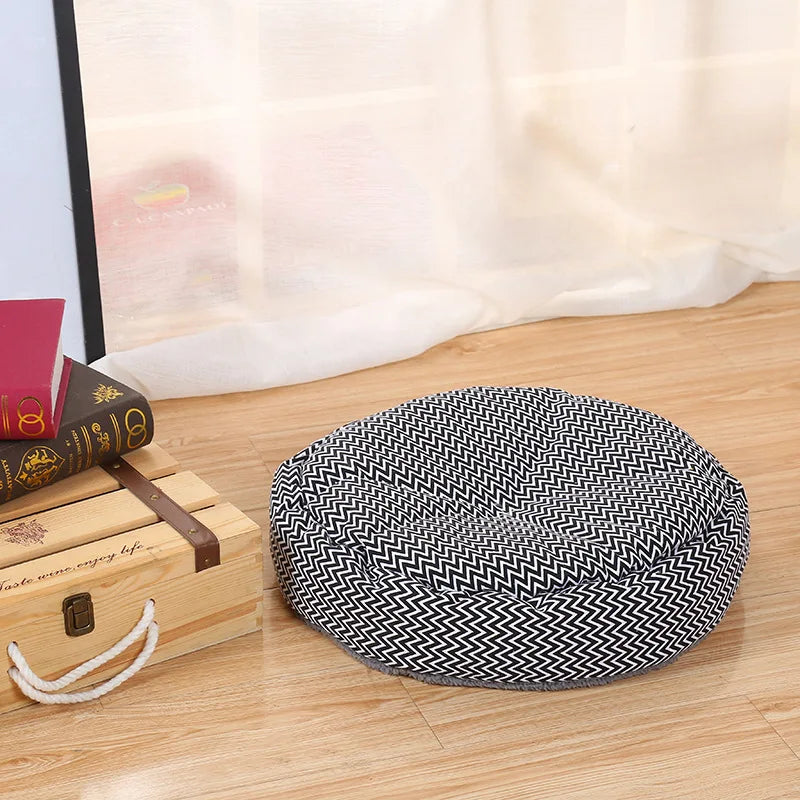 Cama Redonda para Perros y Gatos – Cálida, Suave y Antideslizante