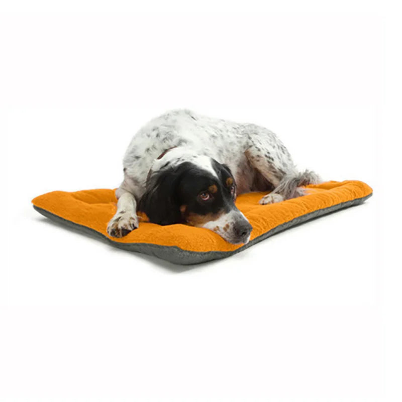 Colchón/Cama de Viaje para Perros y Gatos – Suave, Cálido y Portátil