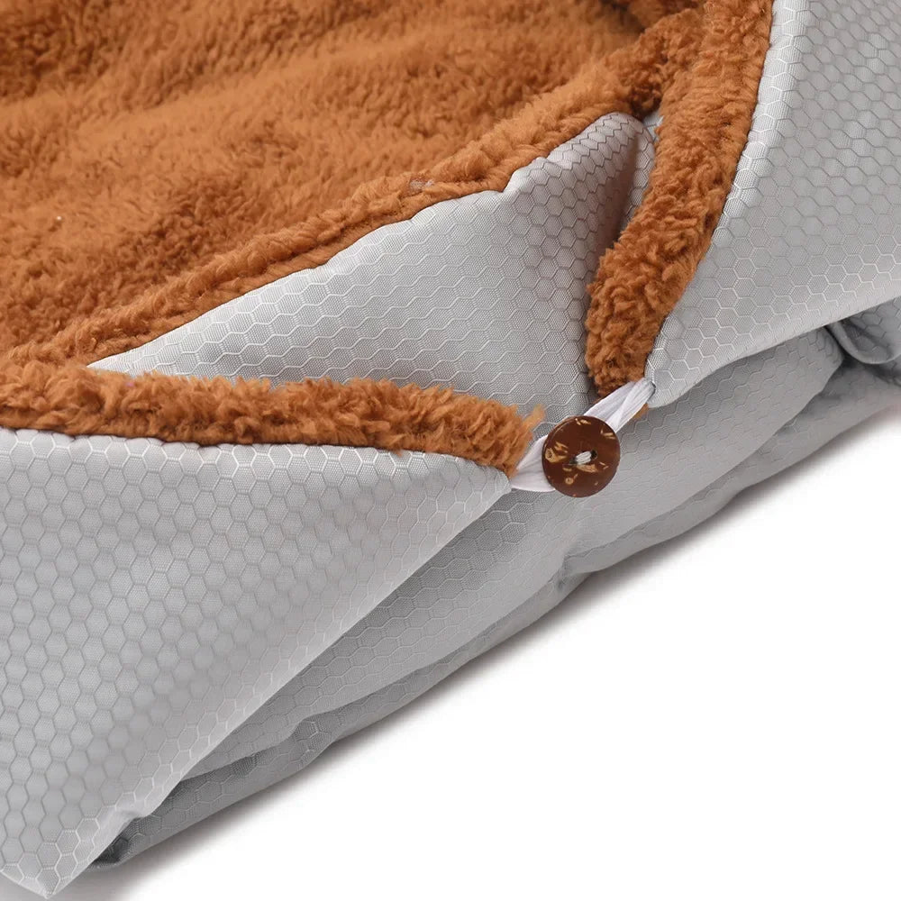 Cama Acolchada para Gatos y Perros Pequeños – Suave, Cálida y Antideslizante