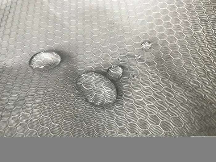 Cama Acolchada para Gatos y Perros Pequeños – Suave, Cálida y Antideslizante