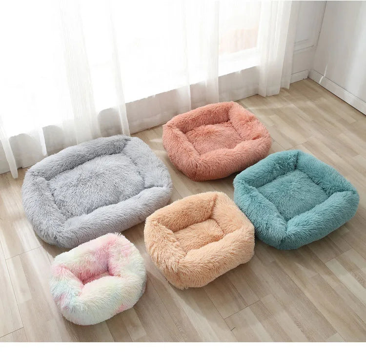 Cama Cuadrada de Felpa para Perros y Gatos – Suave, Cálida y Antideslizante