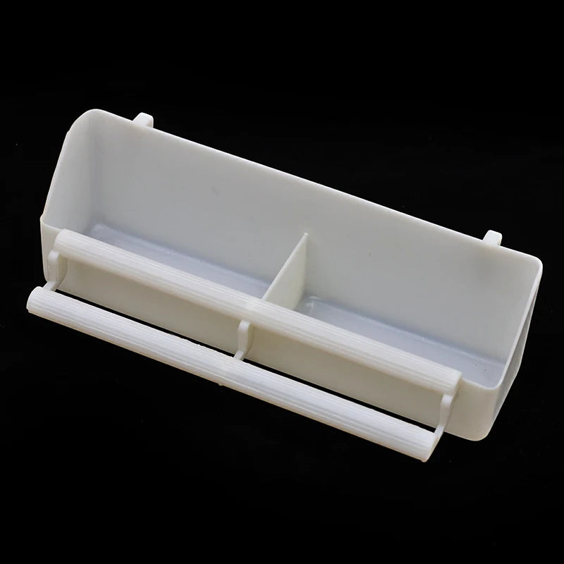 Set de 5 comederos y bebederos de plástico para aves pequeñas