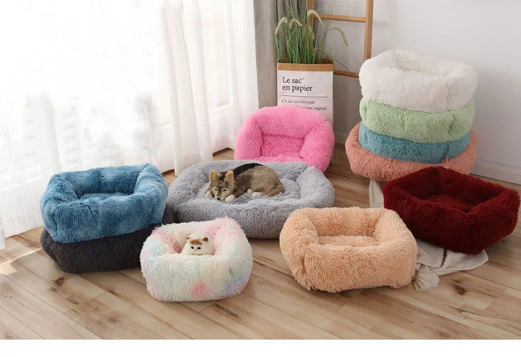 Cama Cuadrada de Felpa para Perros y Gatos – Suave, Cálida y Antideslizante