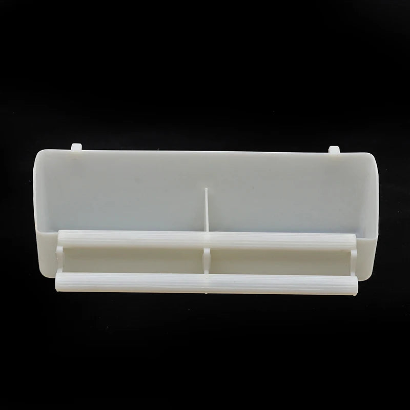 Set de 5 comederos y bebederos de plástico para aves pequeñas