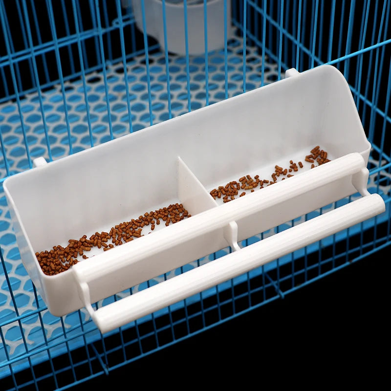 Comedero y bebedero para aves con diseño práctico 2 en 1