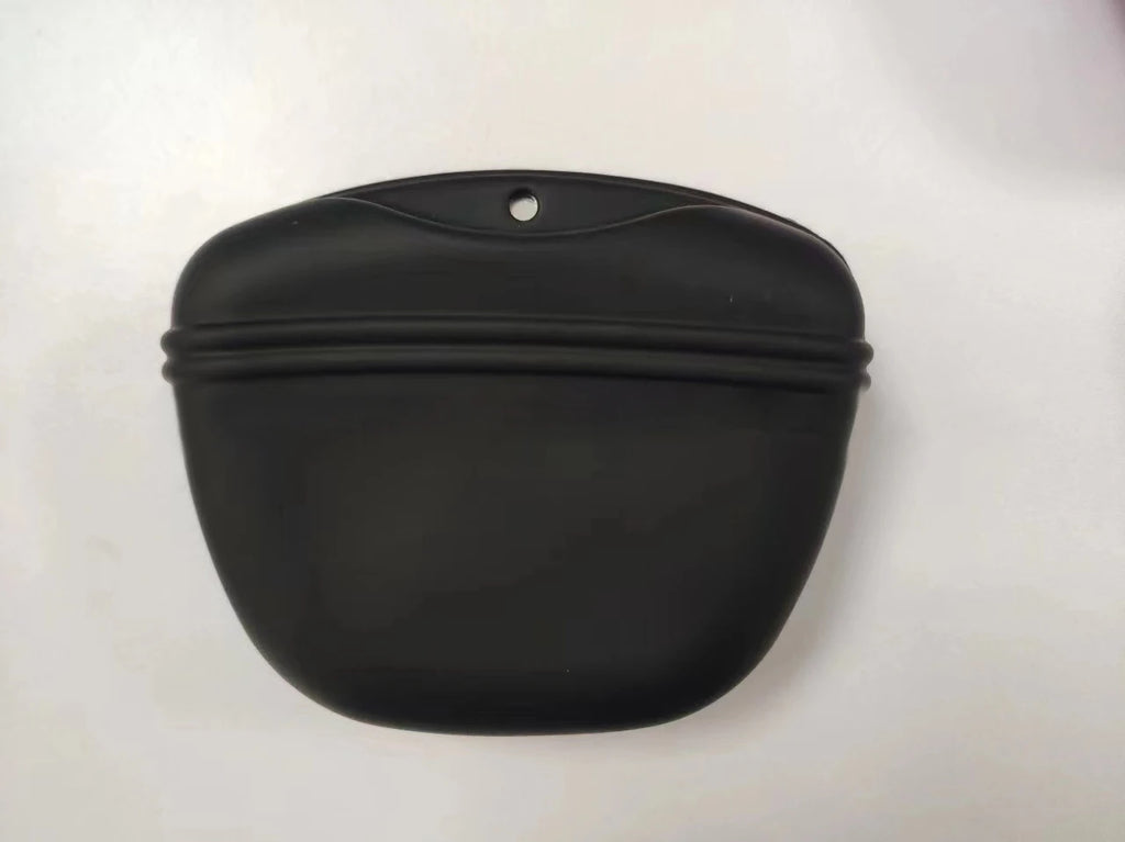 Bolsa de Snacks para Perros en Silicona – Segura, Durable y Portátil