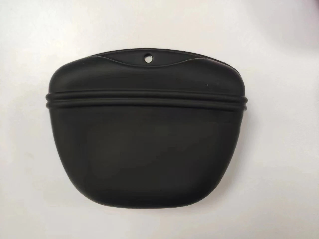 Bolsa de Snacks para Perros en Silicona – Segura, Durable y Portátil