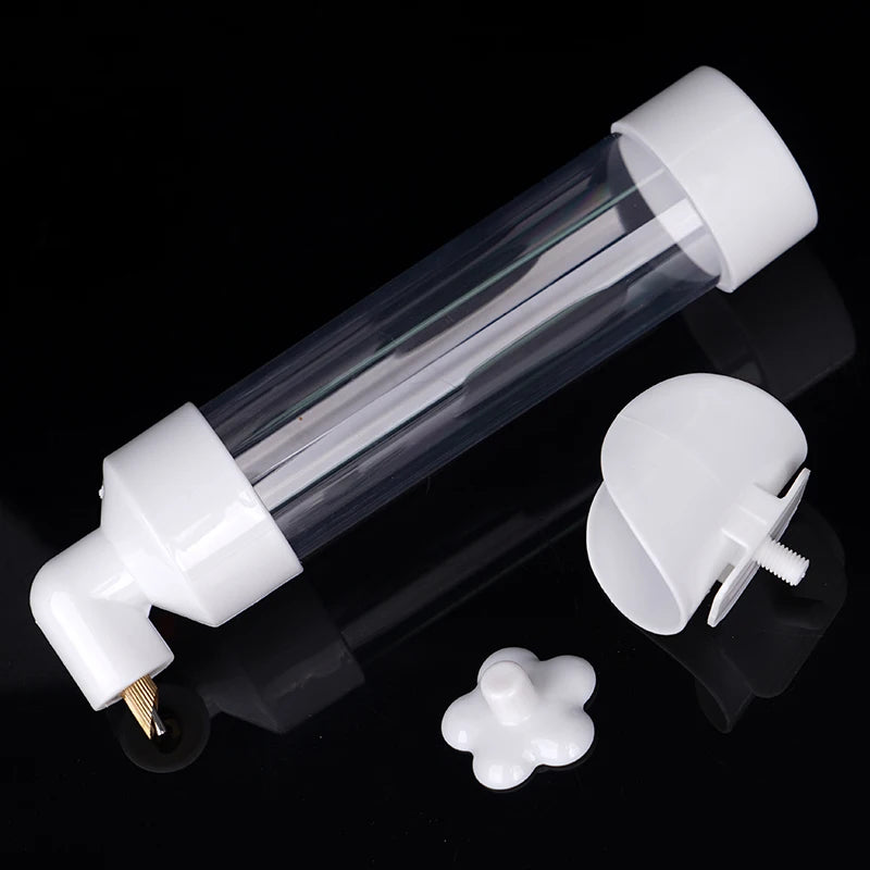 Dispensador de agua de plástico para aves con diseño colgante y fácil de usar