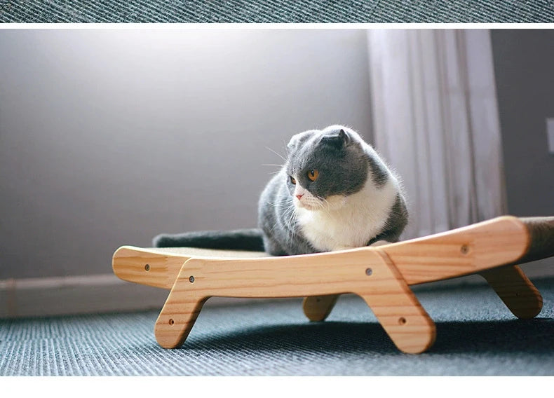 Rascador en madera para gatos con multiple niveles y accesorios de instalación