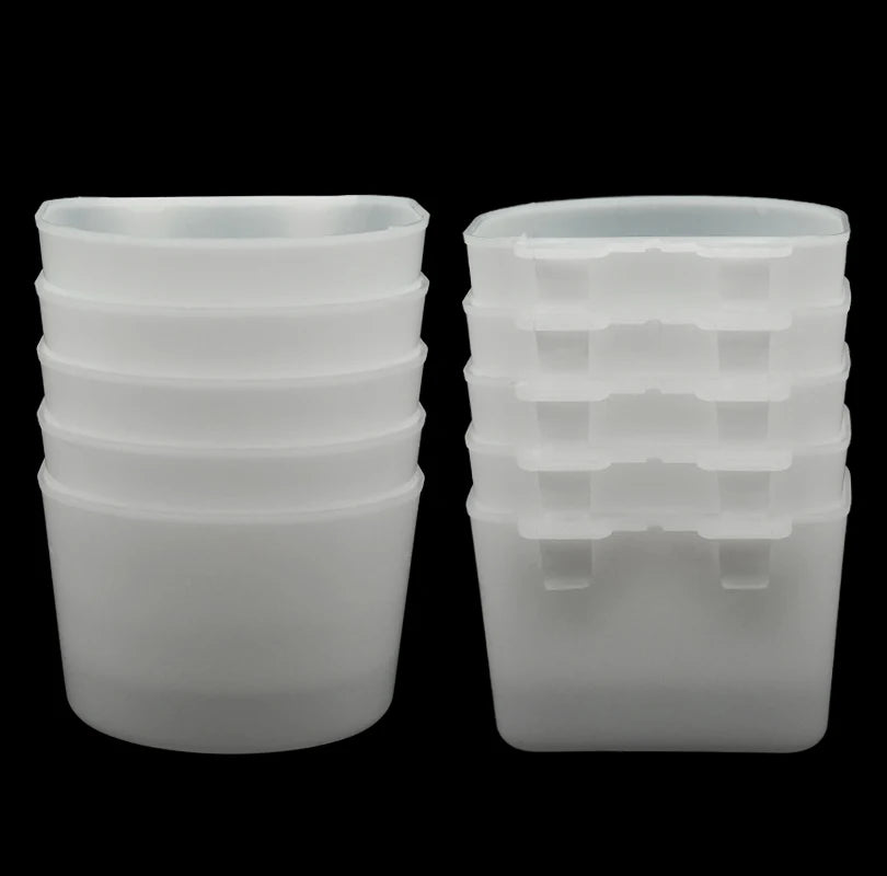 Cuencos de agua de plástico para aves con diferentes capacidades