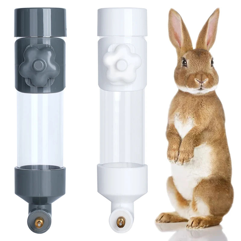 Dispensador de agua de plástico para aves con diseño colgante y fácil de usar