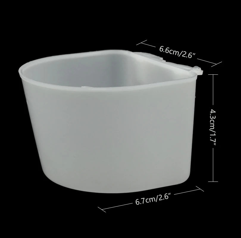 Cuencos de agua de plástico para aves con diferentes capacidades
