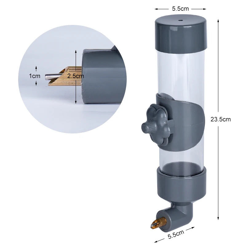 Dispensador de agua de plástico para aves con diseño colgante y fácil de usar