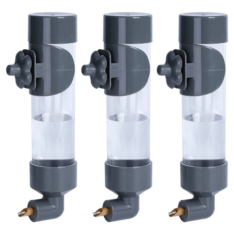 Dispensador de agua de plástico para aves con diseño colgante y fácil de usar